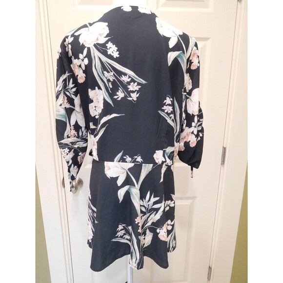 Darling CITY CHIC "Fresh Fields" Side Tie Ruched Sleeves Wrap Top Size M/18 - Picture 9 of 11